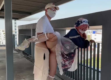 約瞭個洛麗塔妹妹去天臺拍寫真-櫻花小貓