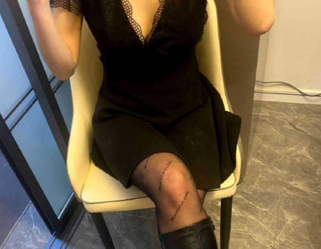 兄弟的老婆借瞭我錢為瞭抵債約操廚房口交吐瞭一地