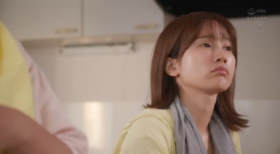 JUR-254 町內キャンプNTR テント內で中出しされた妻の【閲覧註意】浮気映像 小島みなみ